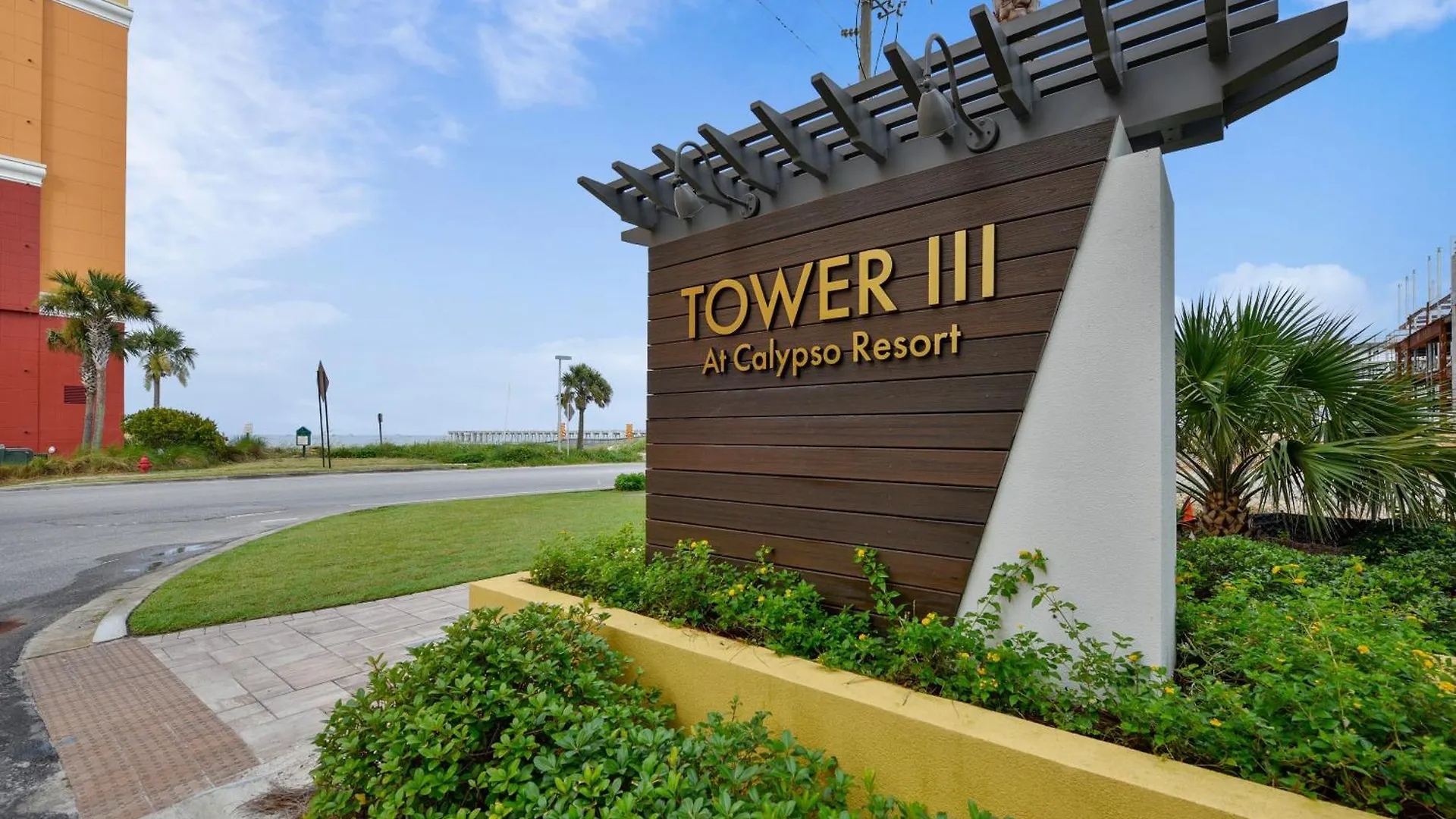 Holiday home Calypso Resort And Towers #1101-3 By Book That Condo Panama City Beach