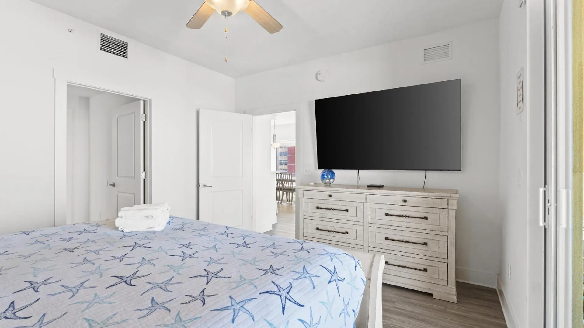 Calypso Resort And Towers #1101-3 By Book That Condo Panama City Beach United States