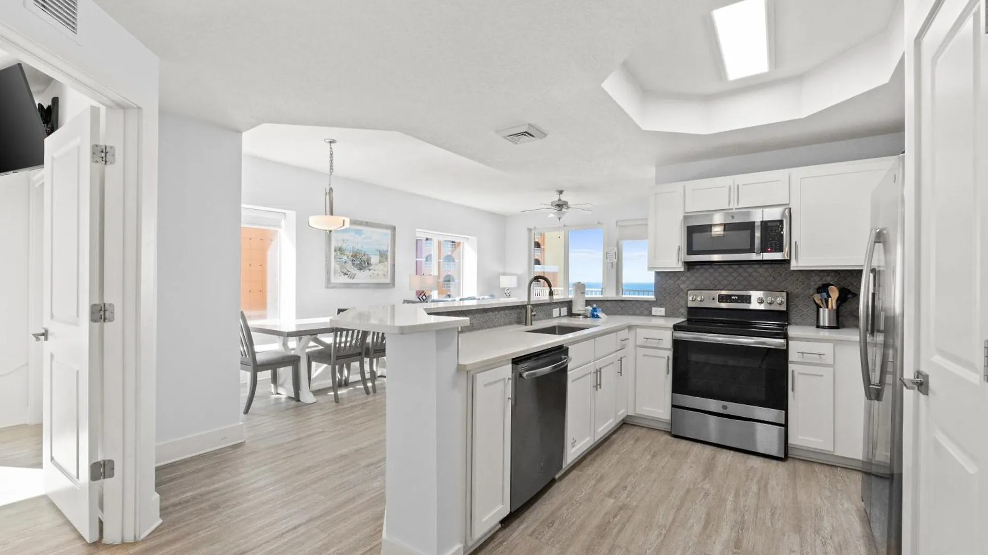 Calypso Resort And Towers #1101-3 By Book That Condo Panama City Beach Holiday home
